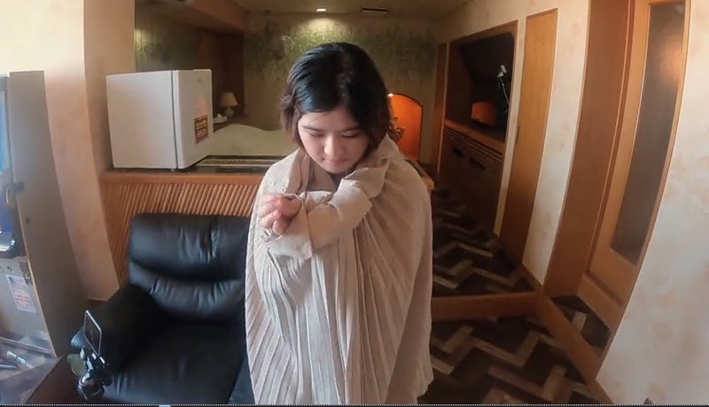 我想试试做爱”悠(遥) 21岁，连吻都没体验过的关西本地纯情妹子，初次私处贯通式 FC2PPV-4665641